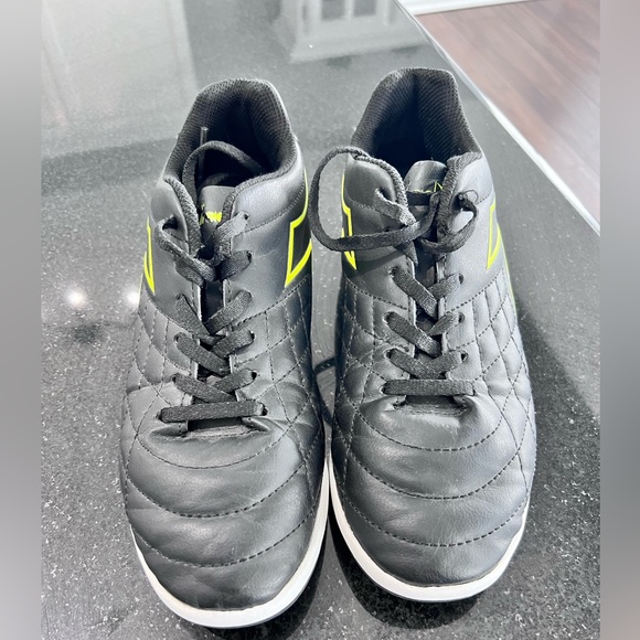 Diadora - Indoor Soccer Shoes - Picture 1 of 3